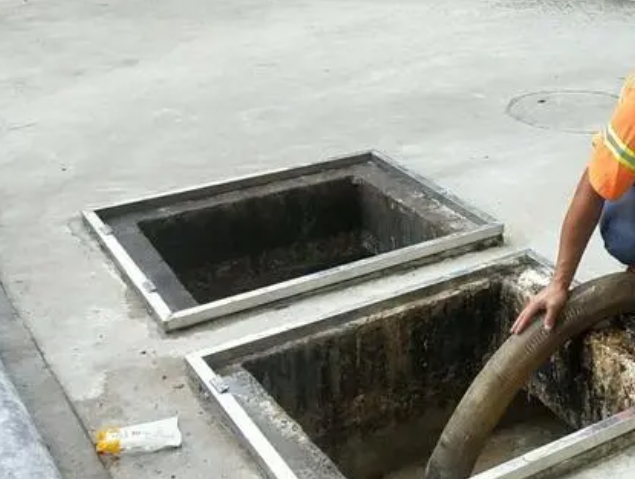 刚察化粪池清理