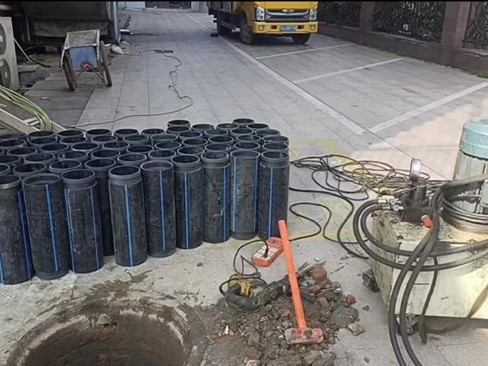 刚察PE置换管厂家 DN315置换管 非开挖管短管置换